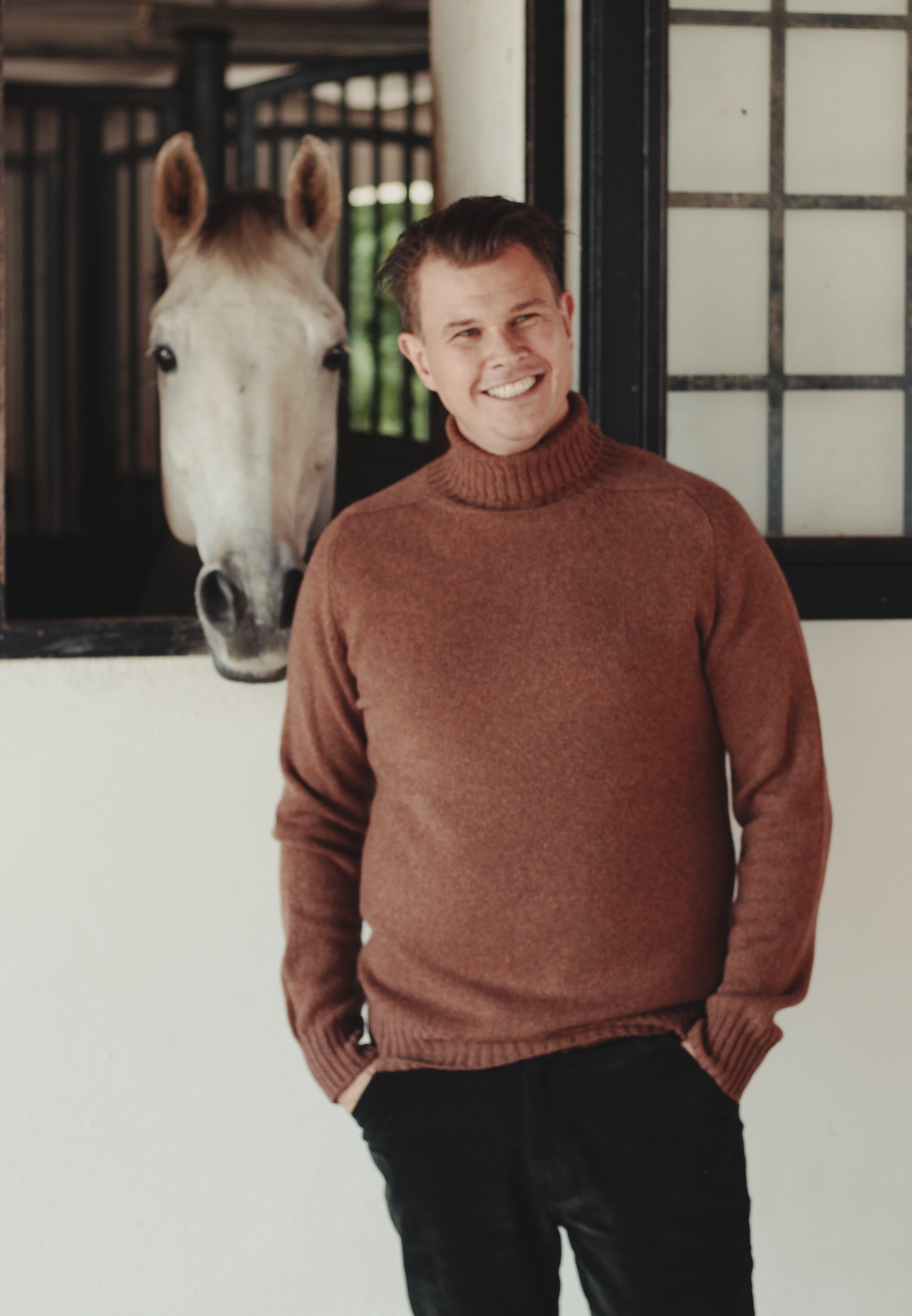 Ballater Roll Neck rullekravesweater, Hazelnut Brown, Geelong lammeuld - L