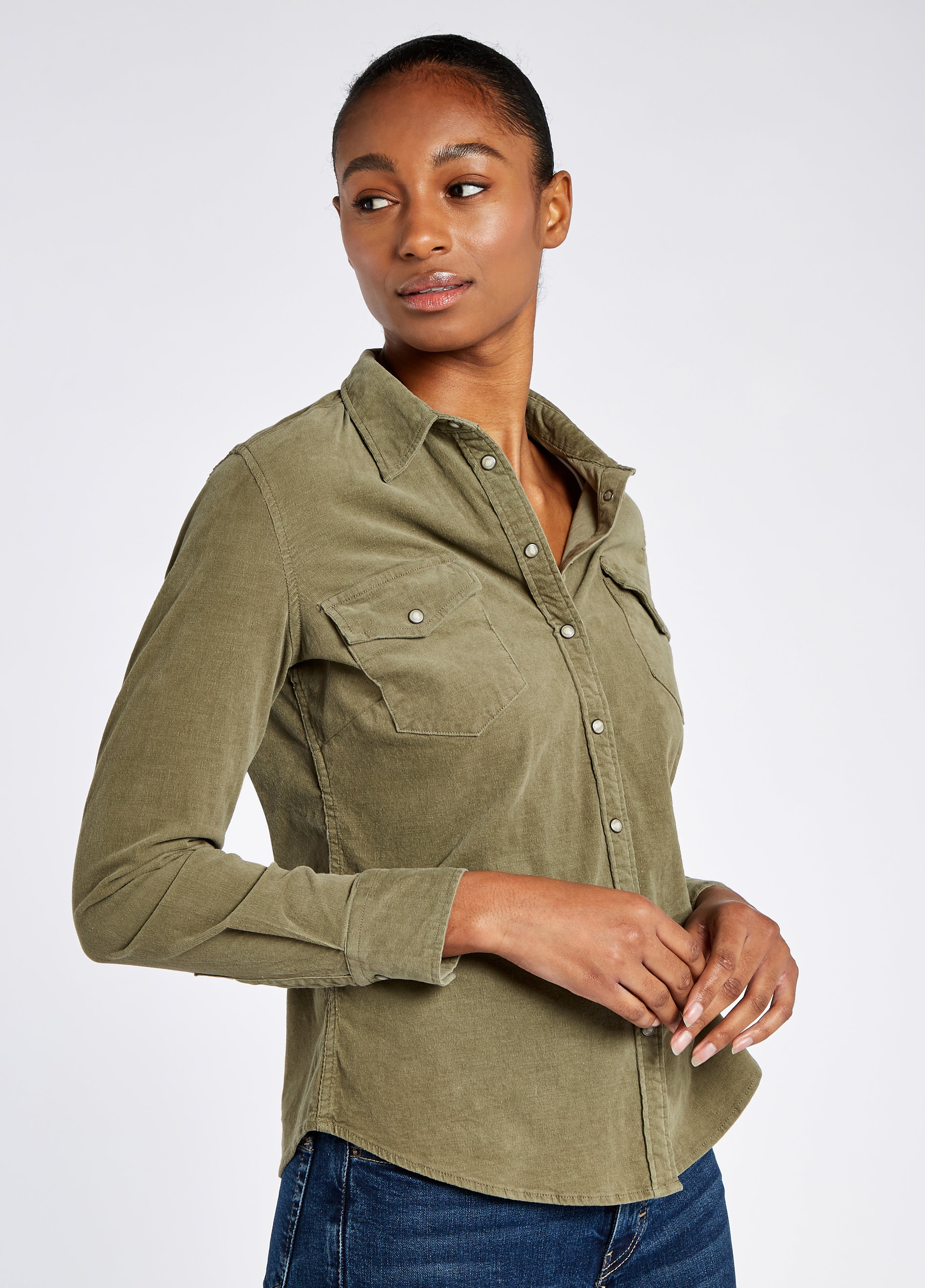 Se Angelica Ladies Pincord Shirt, dusky green - 44 (UK18) hos Godsejeren