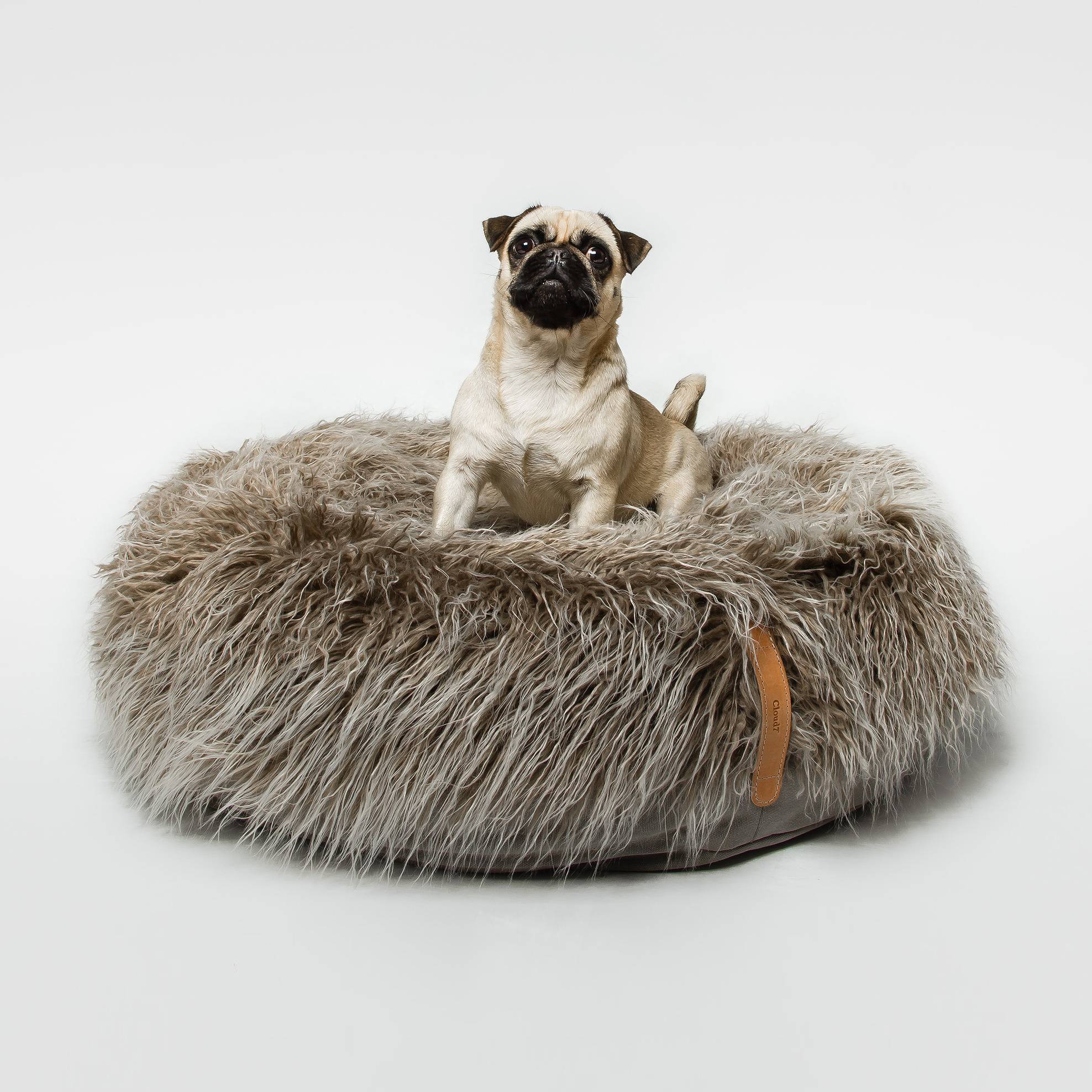 Billede af Hundeseng Yeti Pouf, hundepuf deluxe til kongen eller dronningen - M