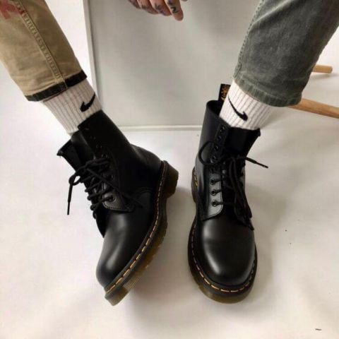 Docs-straight-bar-lacing