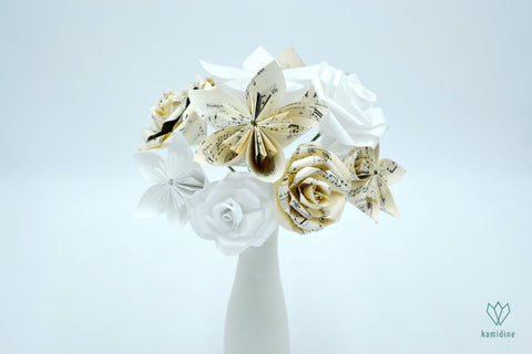 Bouquet blanc et beige en papier origami et papier recyclé