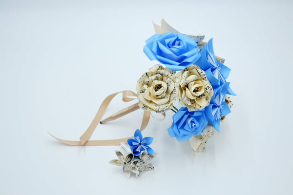 Bouquet de mariée et boutonnière assortie en papier origami et papier recyclé