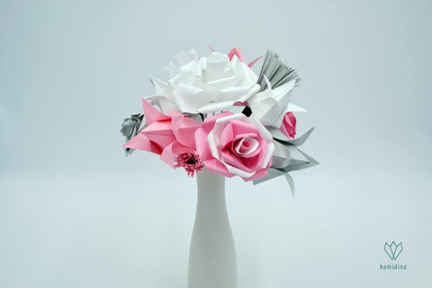 Bouquet de fleurs en papier origami rose, blanc et gris