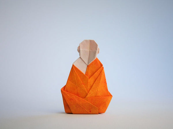 Moine en origami par Pierre-Yves Gallard