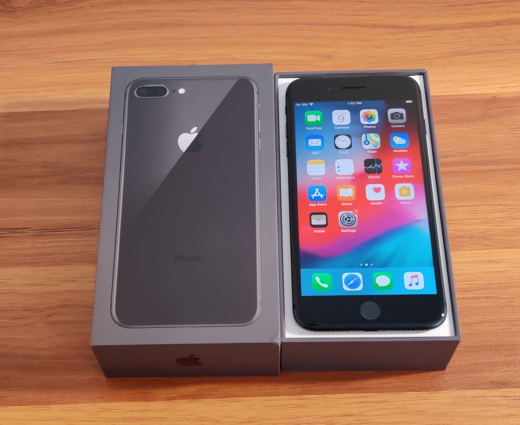 iPhone 8 Plus 64gb Space gray