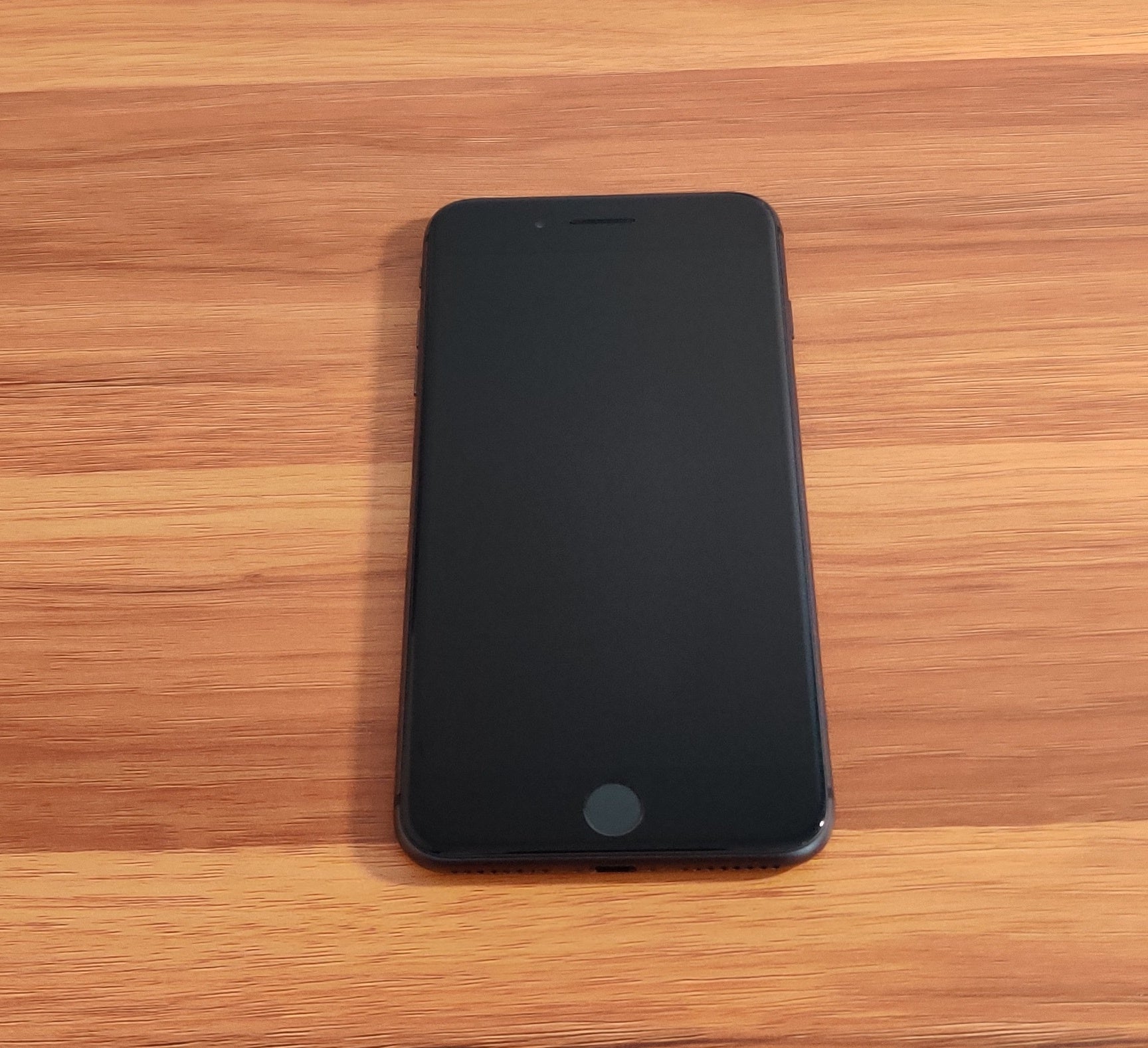 iPhone 8 Plus 64gb Space gray – Jay's Resales