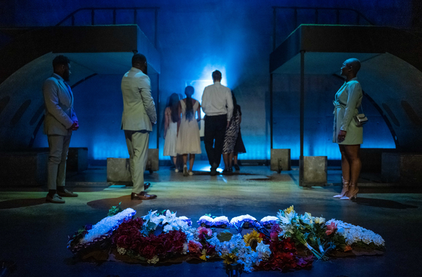  Keiran Hamilton-Amos, Alexia McIntosh, Corey Campbell, Sarah Githugu, Pip Barclay, Elaine Barrett, Corah Fowles, Joelle Ikwa, Valmy Luwawu, Sophie Wood & Tayla Senior in Big Aunty, Belgrade Theatre, Coventry. Photo credit: Nicola Young Photography © 