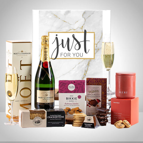 Moet Champagne & Nibbles Product