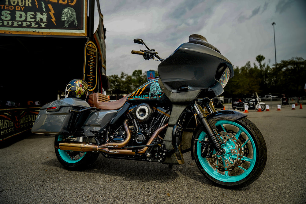 M8 Bagger Mid Brushed Billet.jpg