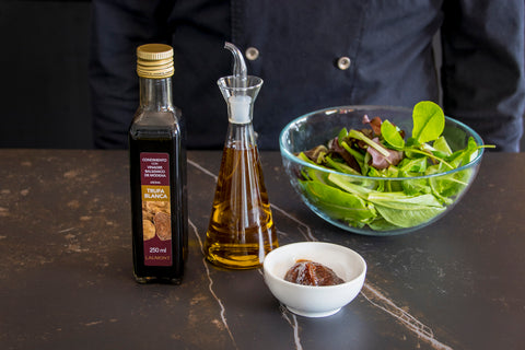 Salade de fromage de chèvre et vinaigre de truffe blanche