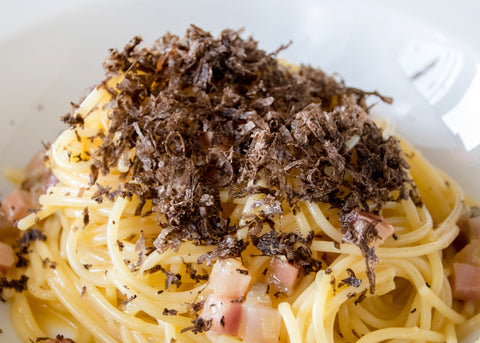 Pâtes carbonara à la truffe noire