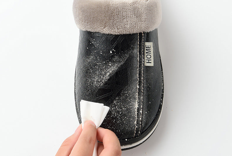 Chinelo de Couro Impermeável Aveludado Para Frio - Pantufa Macia