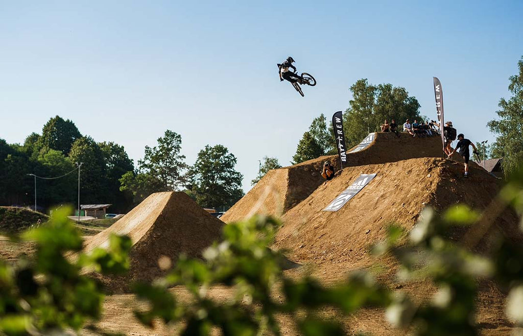 Vitor Büchli sending a huge whip onboard his BiXS Lane at Flat Out Days