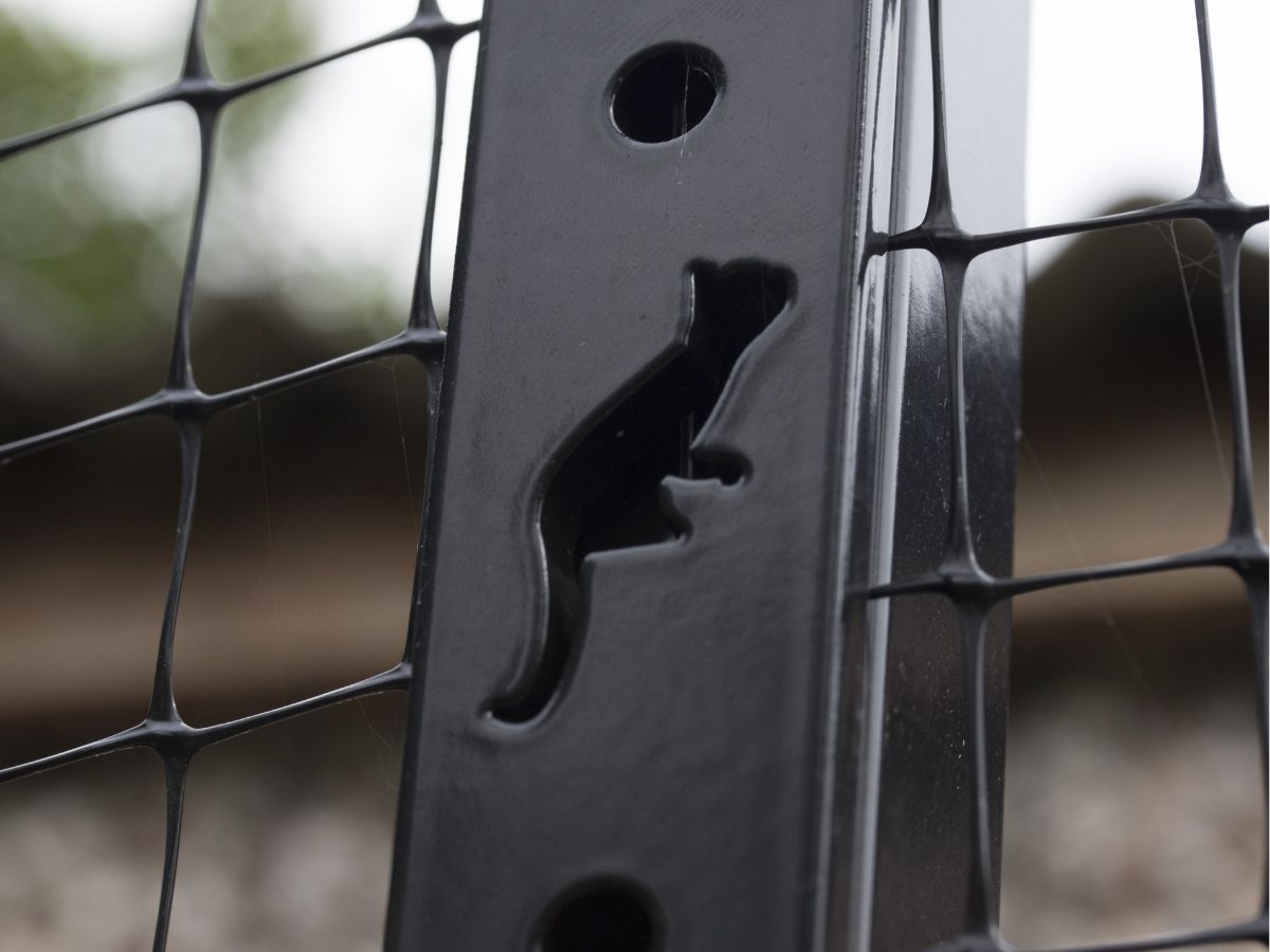 ProtectaPet Cat Fence Bracket Logo