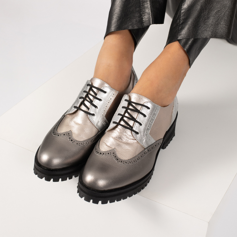 Zapato Acordonado de Mujer – Briganti