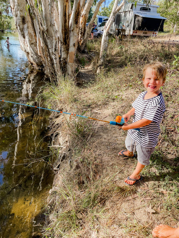 boy-fishing-coen-river-free-camp