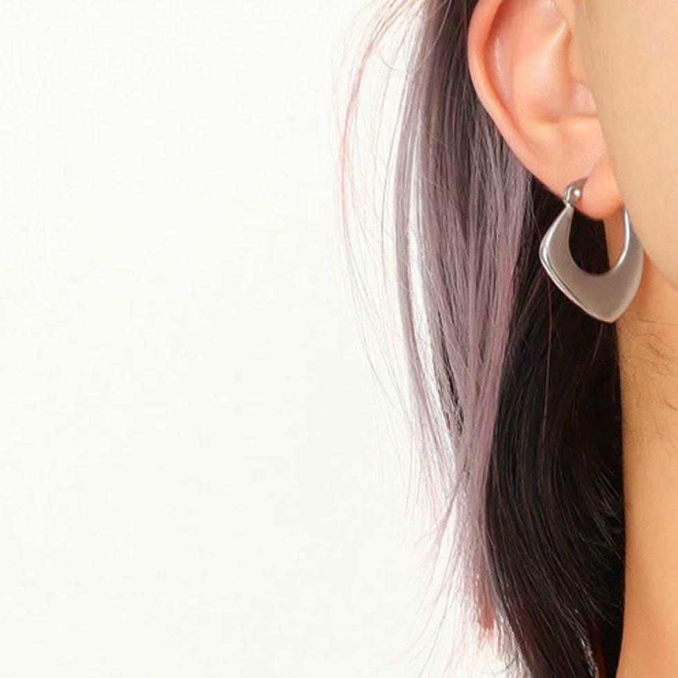 aesthetic silver earrings