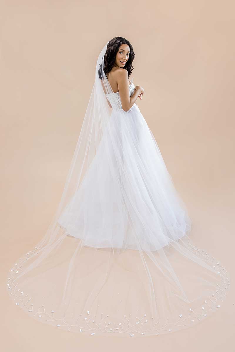 Should I go with a floor length veil instead of this one? I feel