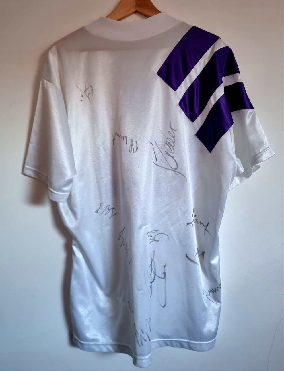 Ciego Sociable Probablemente Adidas Casino Salzburg 92/93 Signed Home Shirt XL – Granny's Football Store