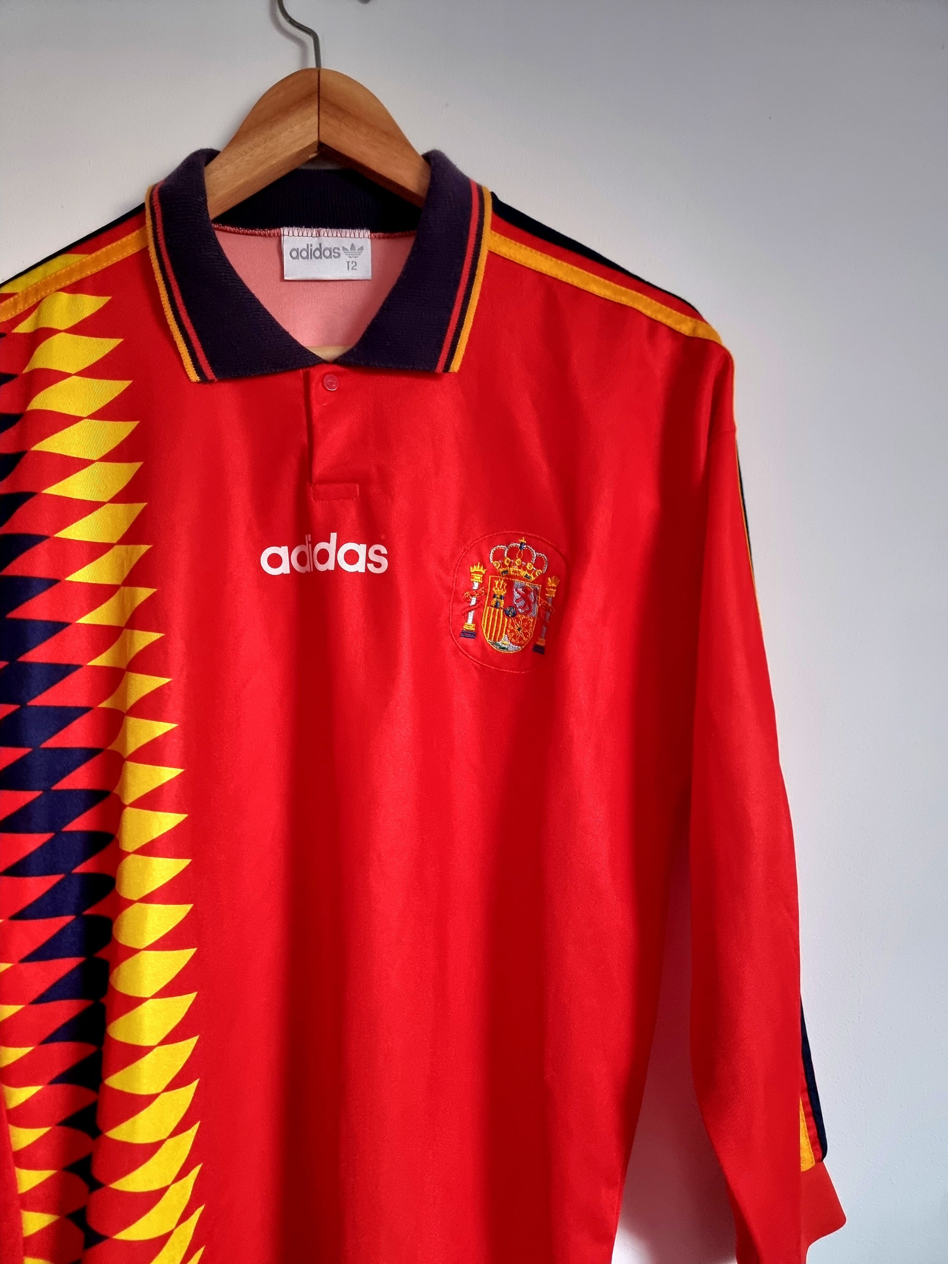 Violeta Haz todo con mi poder diferente a Adidas Spain 94/96 Long Sleeve Home Shirt Medium – Granny's Football Store