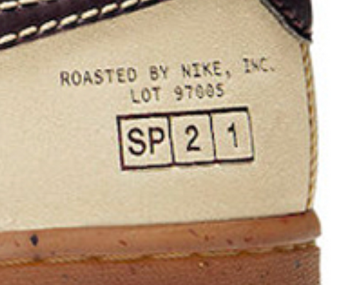 Faraglia Nike Schuhe bei Kaffee