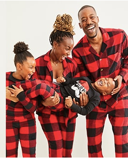 old navy size inclusive family holiday pajamas