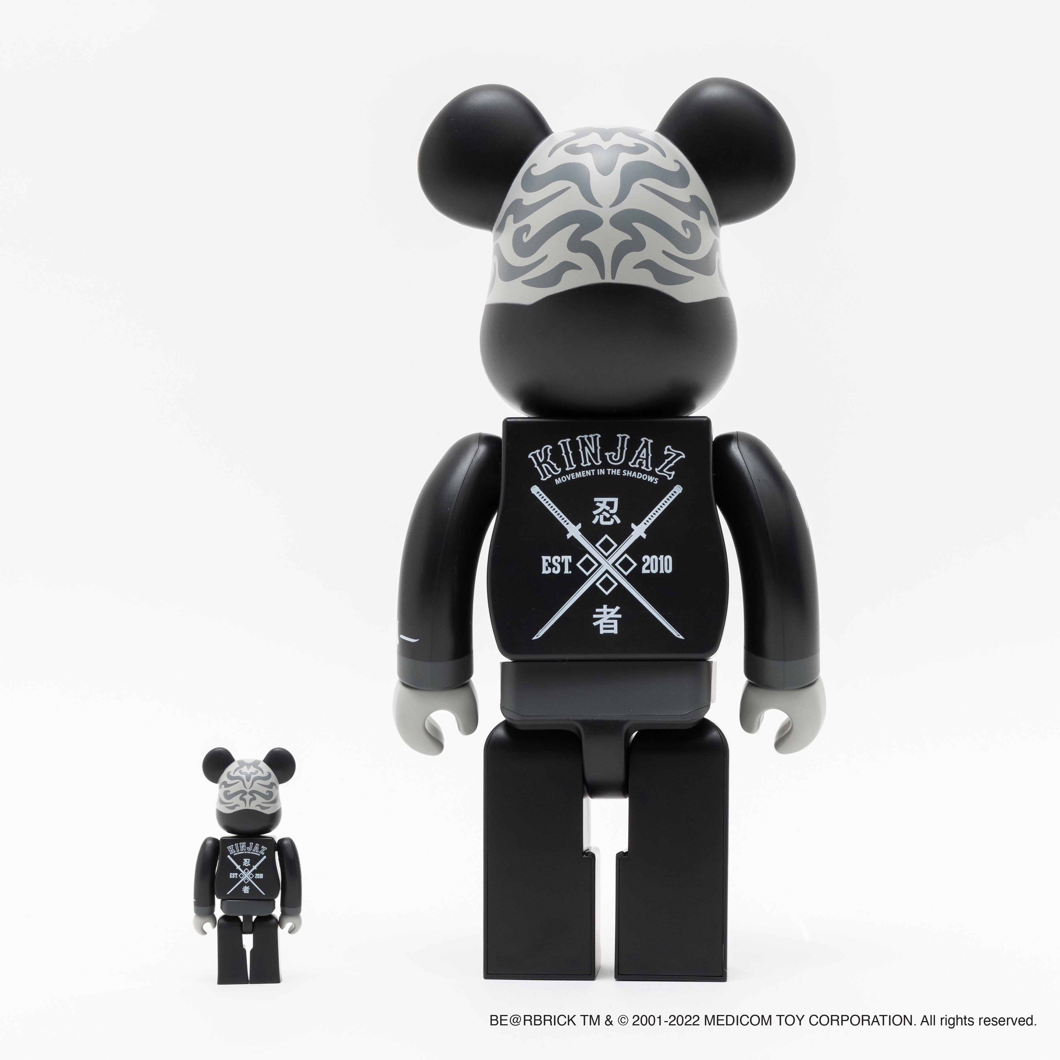 DesignerCon: Secret Preview Show - BE@RBRICK Aaron Kai 400% DCON 2022