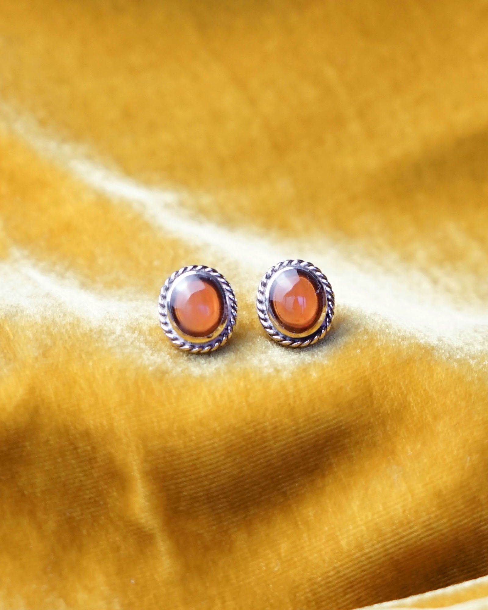 1990s Amber Mexican Oval Sterling Studs – Salama Vintage