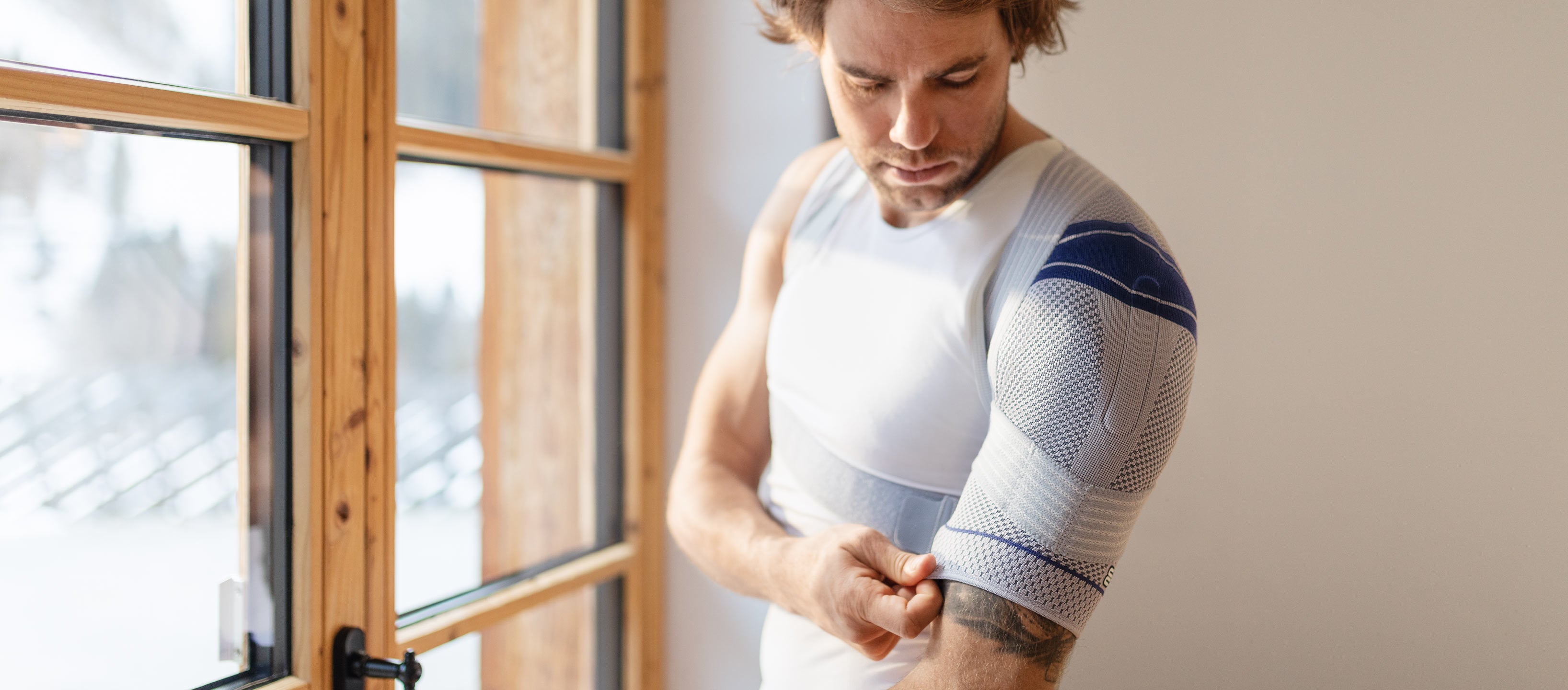 Shoulder Brace: OmoTrain S Shoulder Brace - Relief for bursitis and pain -  Bauerfeind Australia