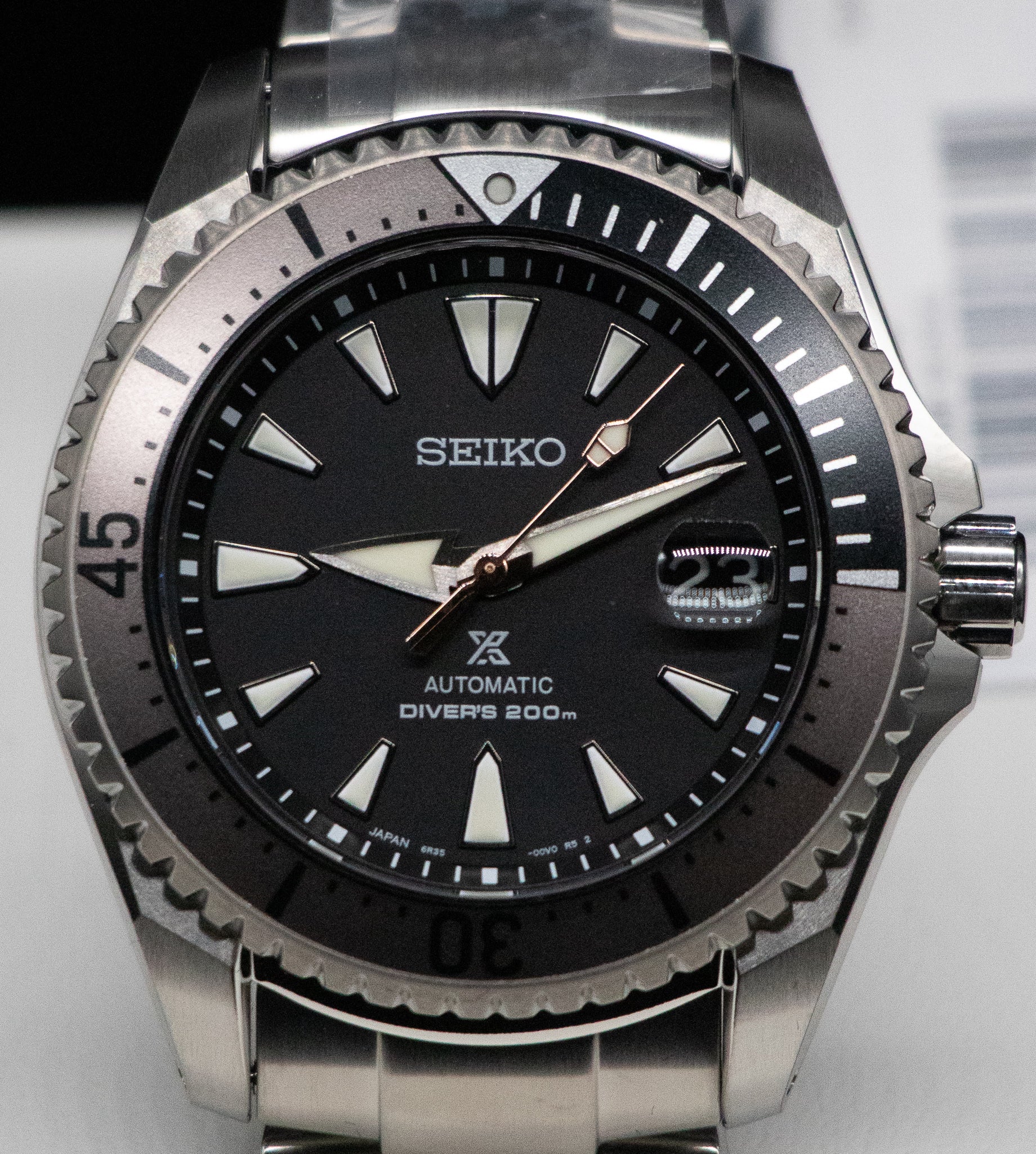 Seiko Prospex 200M Divers Shogun Men's Titanium Bracelet Watch SPB189 –  Belmont Watches