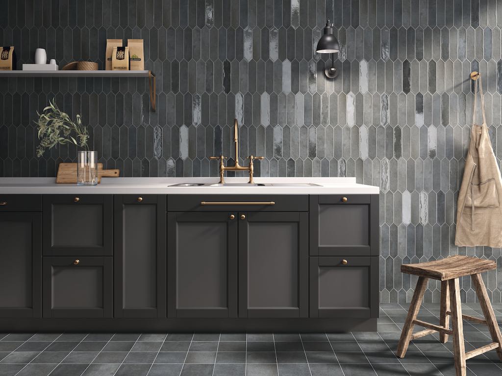 Black kitchen trend