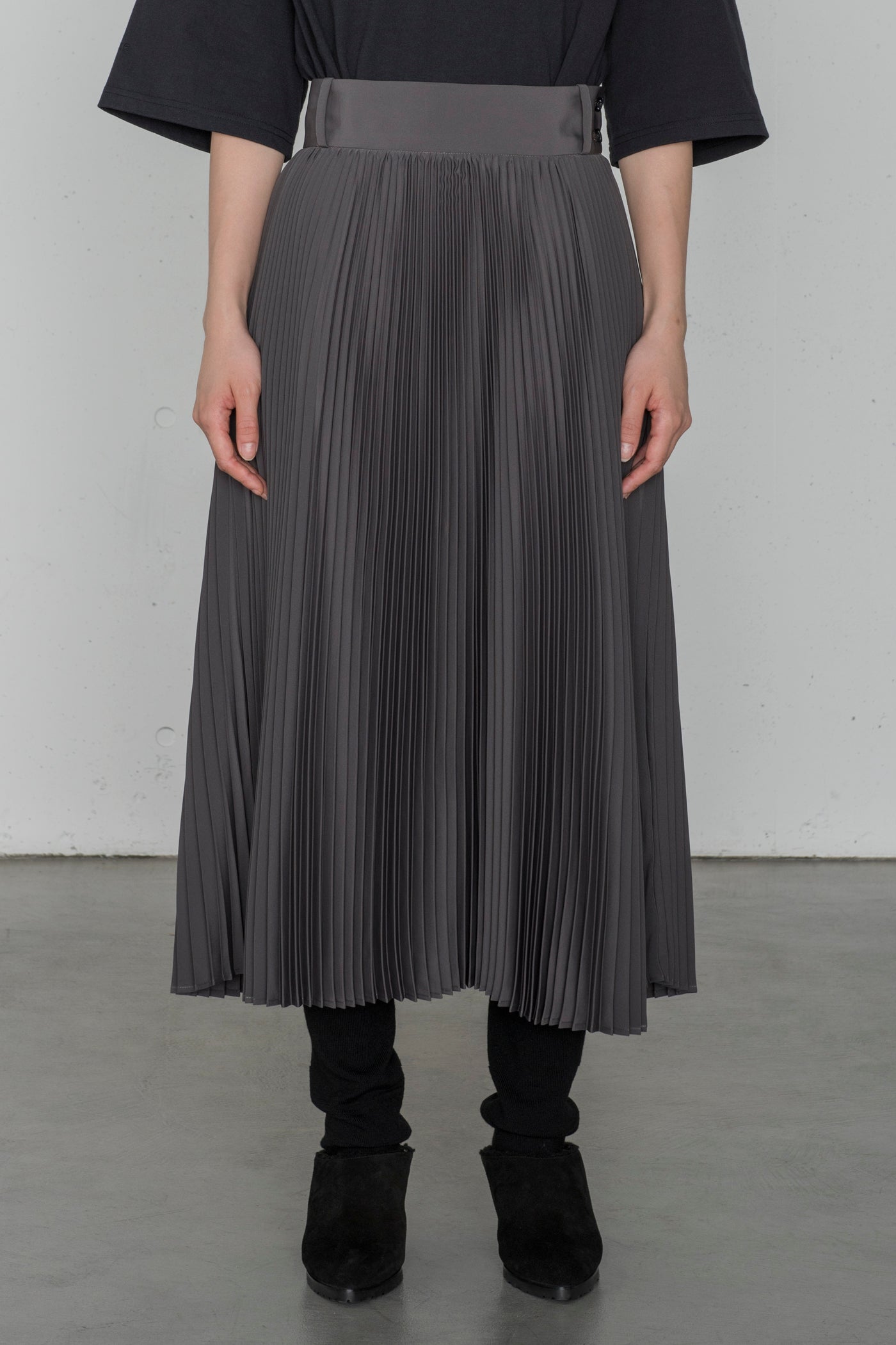 低価格化 美品♡HYKE ハイク PLEATED SKIRT プリーツスカート 黒 1 S