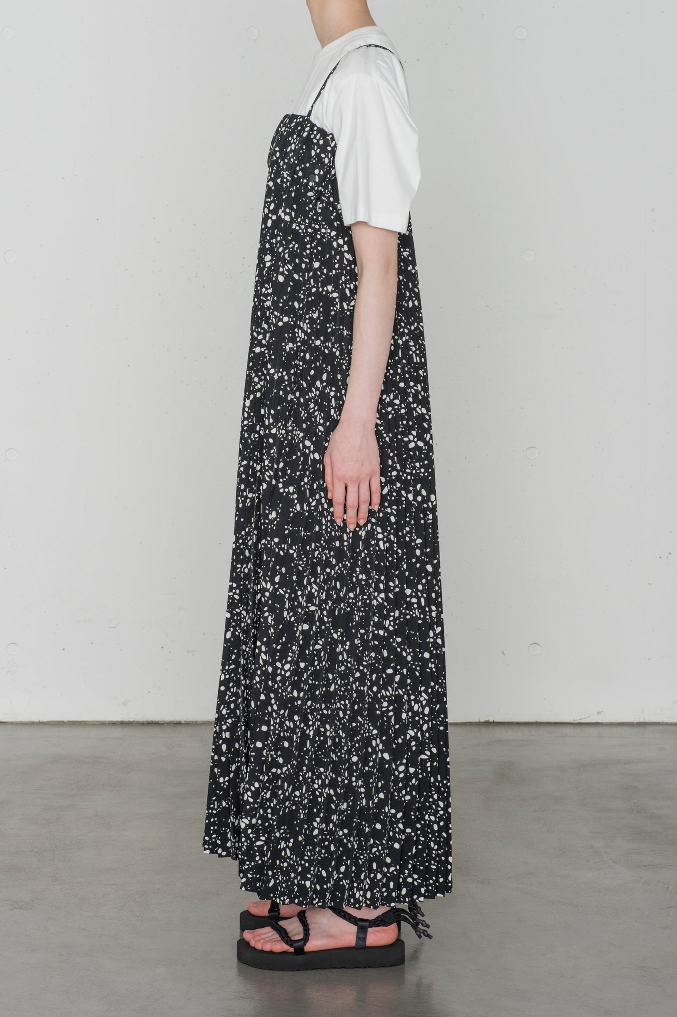 新品　HYKE ハイク PEBBLE PRINTED MAXI DRESSブラック