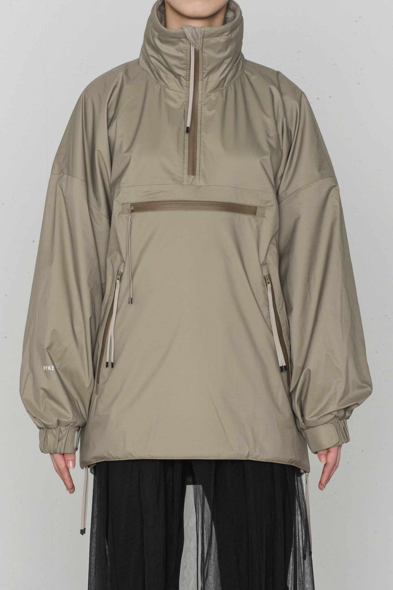 若者の大愛商品 HYKE ハイク ENTRANT SMOCK COYOTE BROWN M