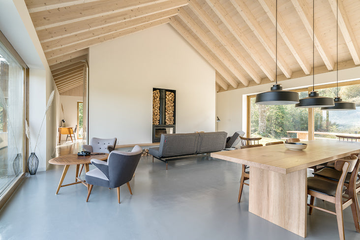 Décoration intérieure en bois minimaliste