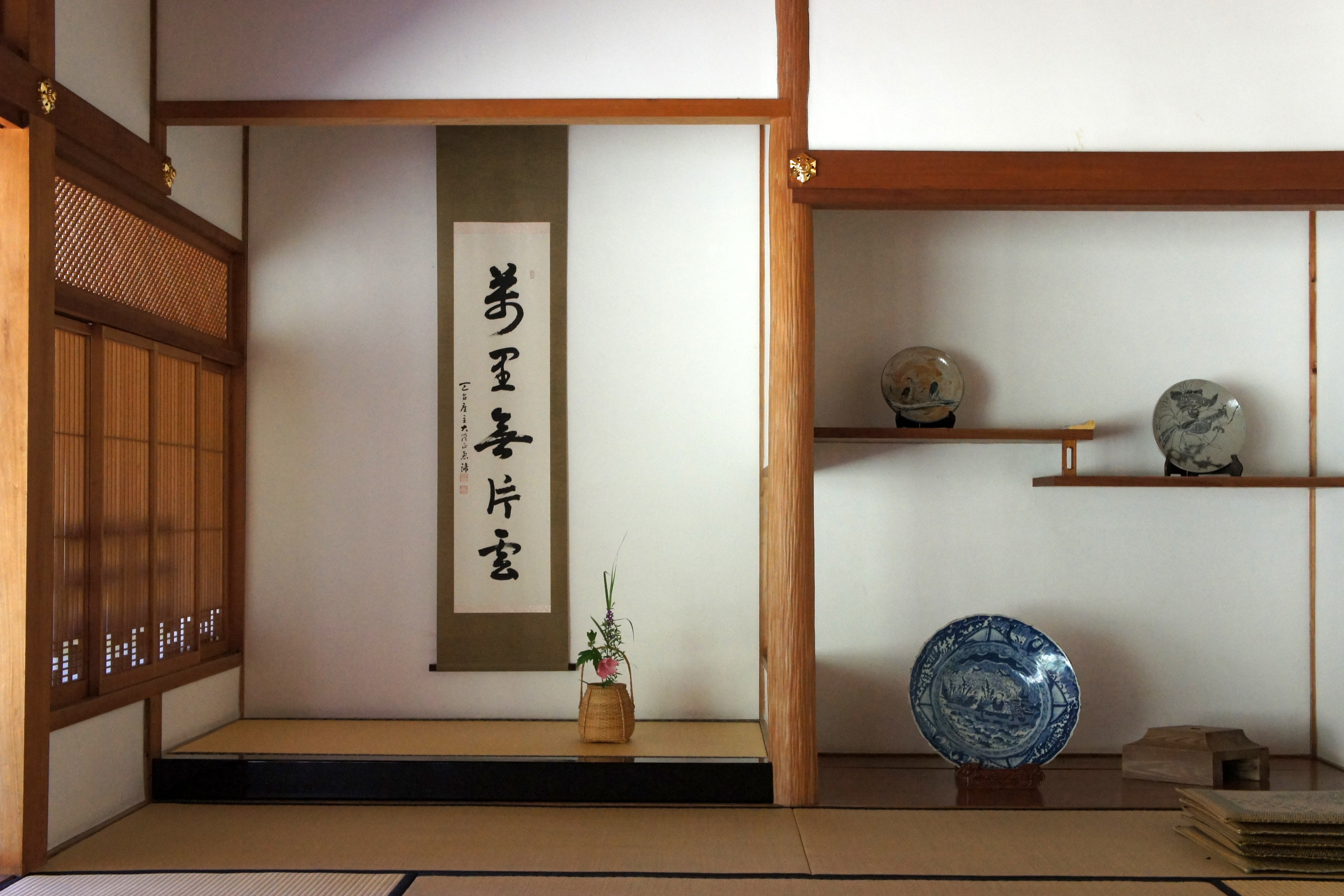 zone de décoration japonaise tokonoma l'eloge de l'ombre