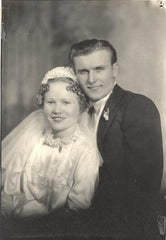 Black and white photo of Johnny and Dot on their wedding day in 1937.
