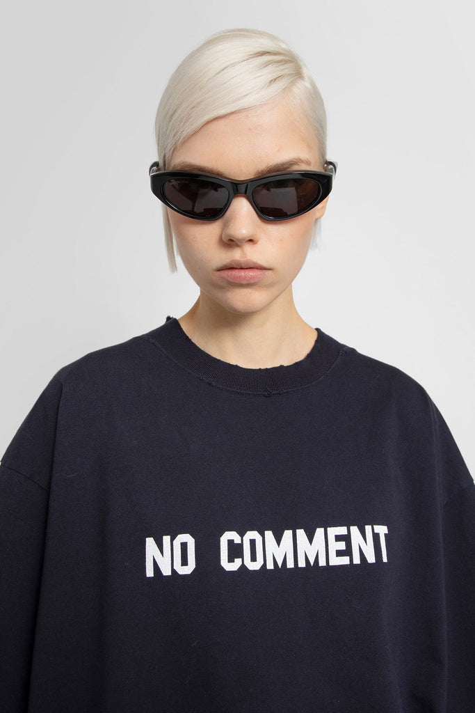 BALENCIAGA NO COMMENT DARK BLUE T-SHIRT – e-Outlet