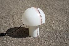 Lade das Bild in den Galerie-Viewer, Original Peill &amp; putzler mushroom lamp made of glass
