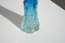 Lade das Bild in den Galerie-Viewer, vase by ingrid glas made of pressed glas
