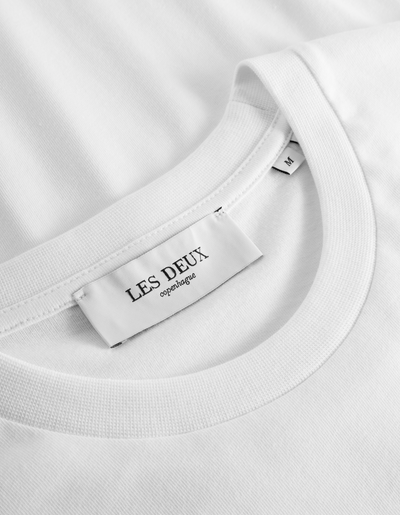 Les Deux MEN Globe T-Shirt T-Shirt 201552-White/Dark Ivy Green