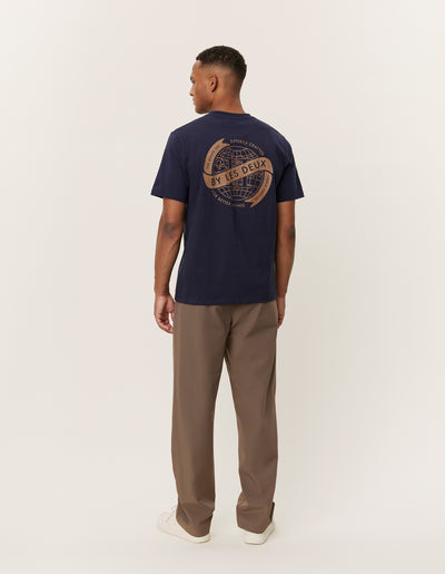 Les Deux MEN Globe T-Shirt T-Shirt 460827-Dark Navy/Tobacco Brown