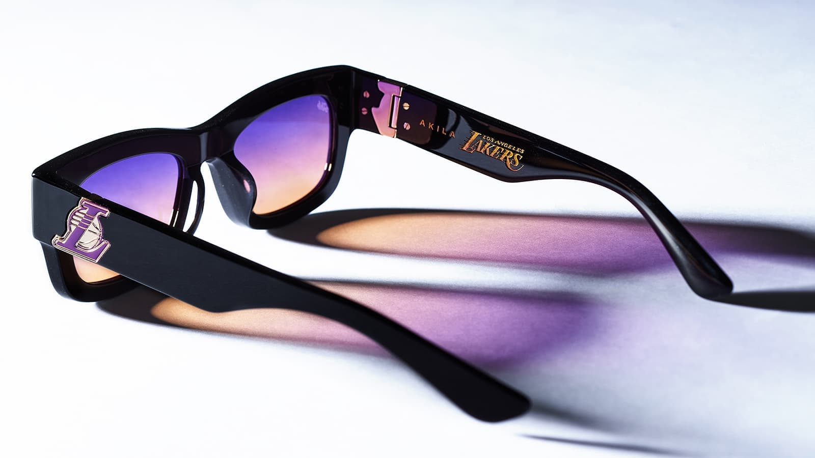 AKILA's sunglasses in collaboration with the NBA are hot!