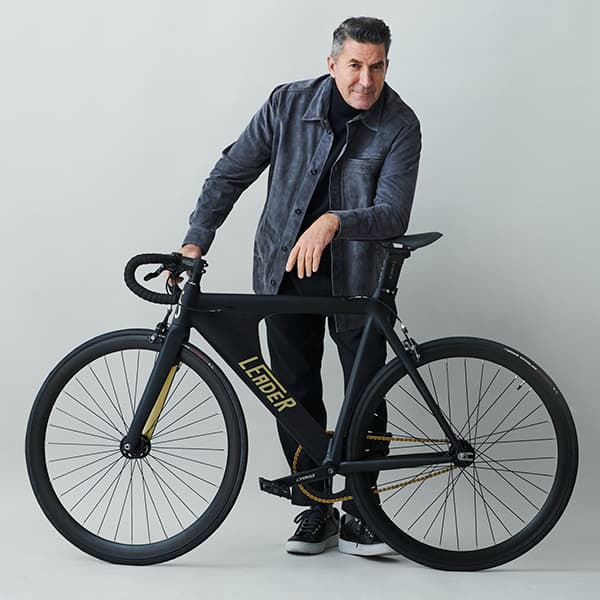 LEON custom-made “Leader” fixie bike