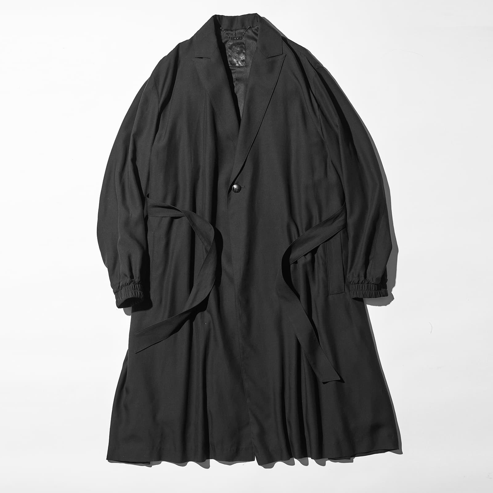 ``Kiryu Kiryu'' coat with beautiful drapes that exudes sex appeal 3