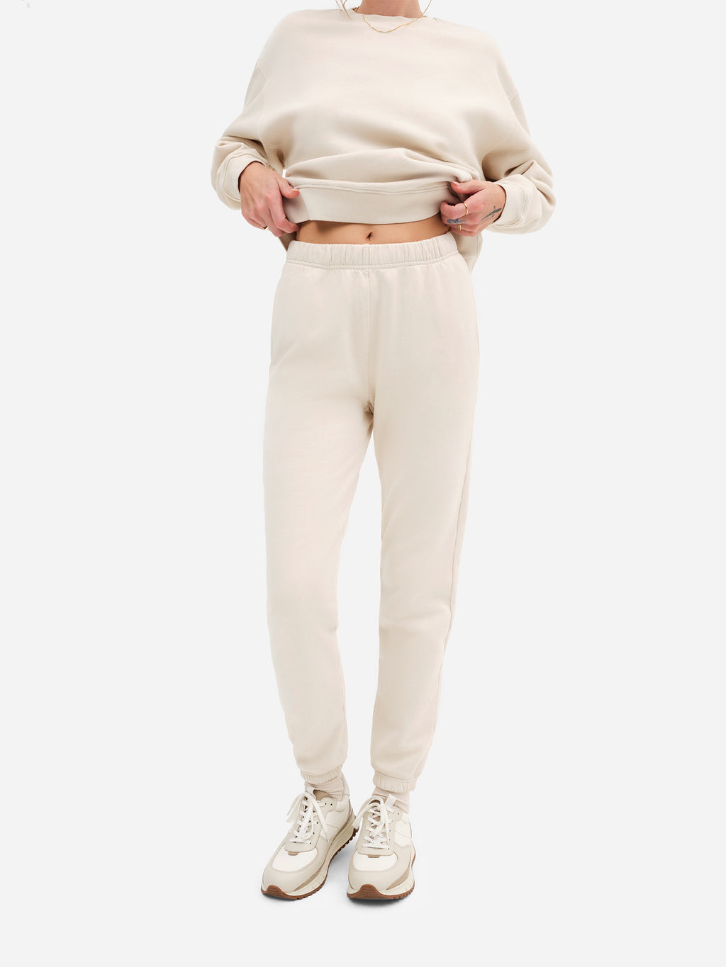 Cropped sweat pants with 30% discount!