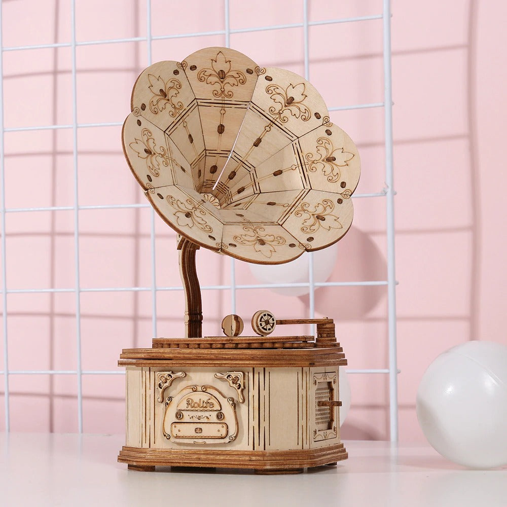 Vintage Gramophone | Lv. ⭐️⭐️⭐️ | Woodiy Puzzles