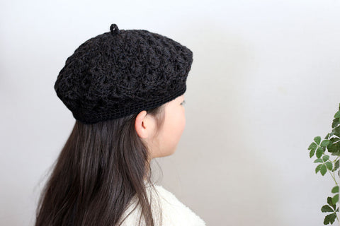 Crochet pattern Let's beret! Wearing image