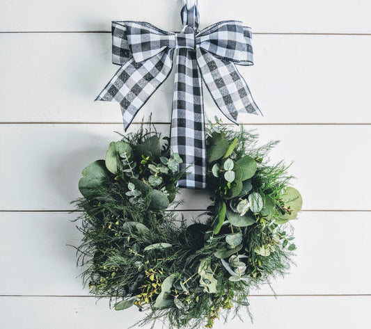Fresh Boxwood Wreath For Window Or Door With White Bow, Farmhouse Wrea –  The Barn Company