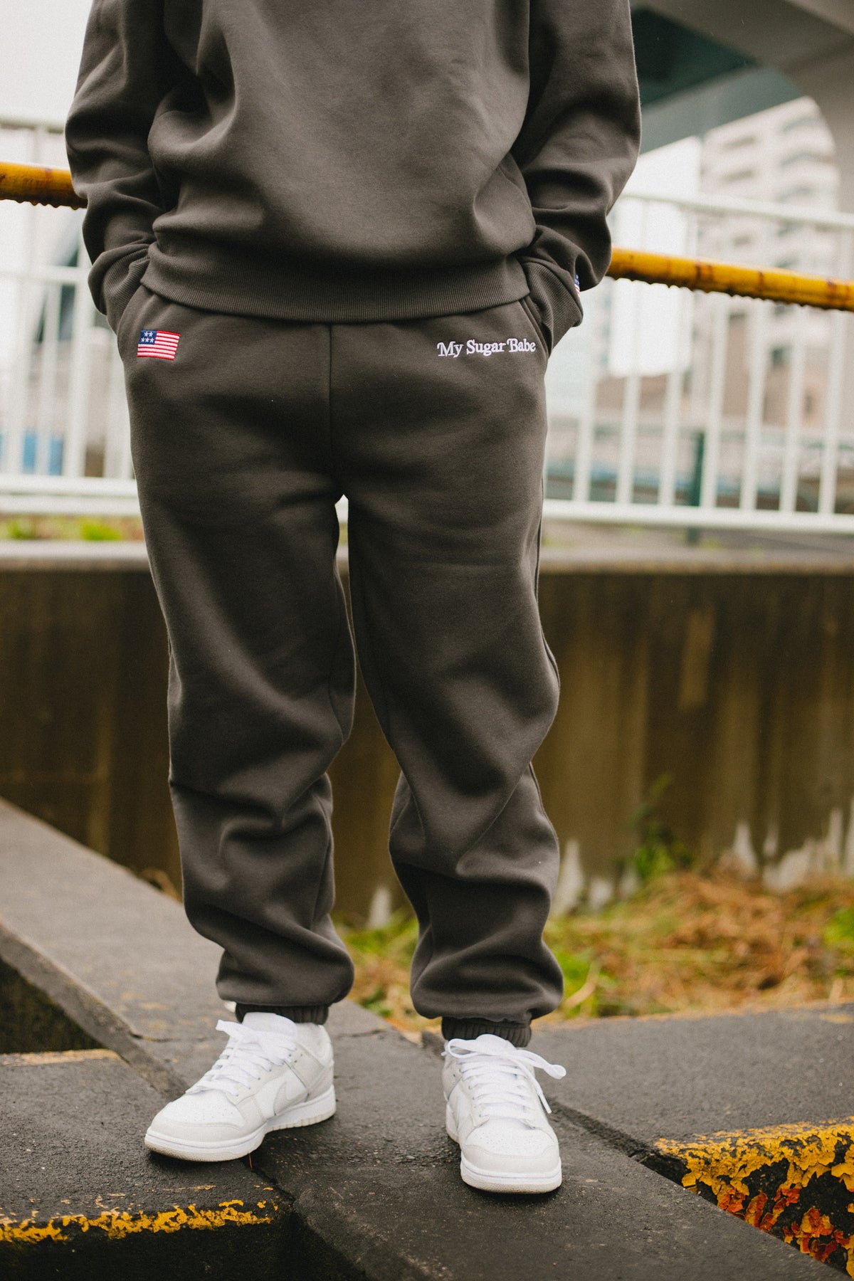 公式の店舗 ballaholic Small Logo Sweat Pants Lサイズ